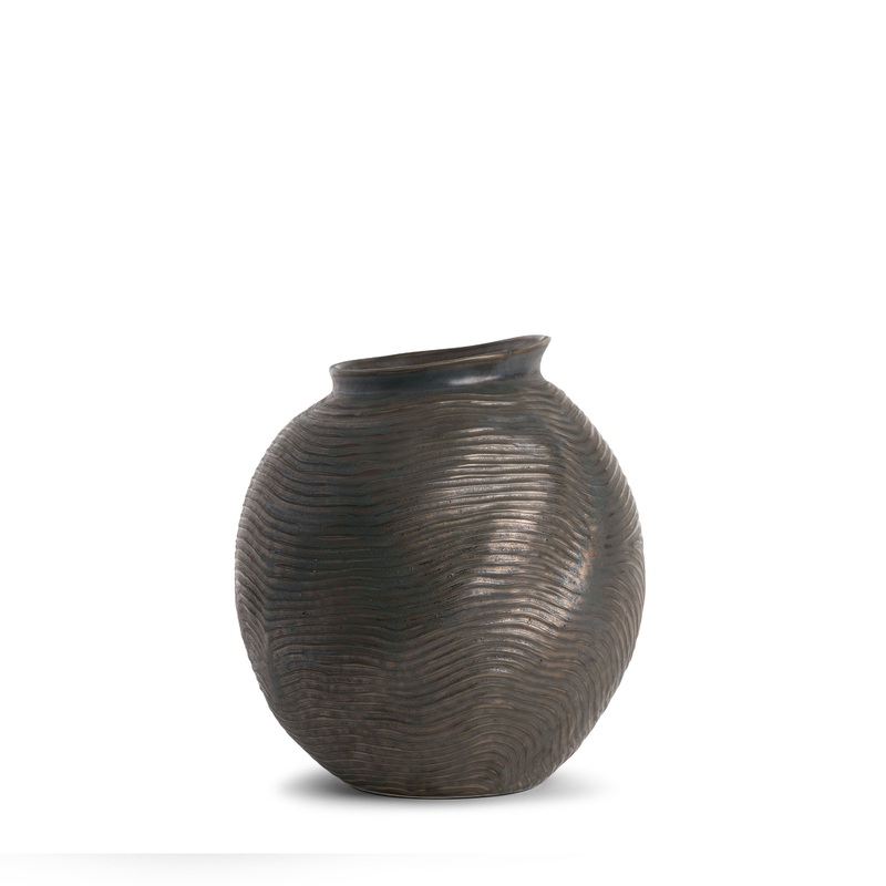 Colin Vase Brown