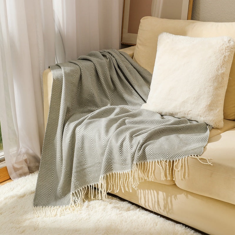 Grey Elegant Herringbone Tassel Throw Blanket – Large Acrylic Faux Cashmere Soft Cozy Blanket for Sofa, Bed & Decor (130x240cm)