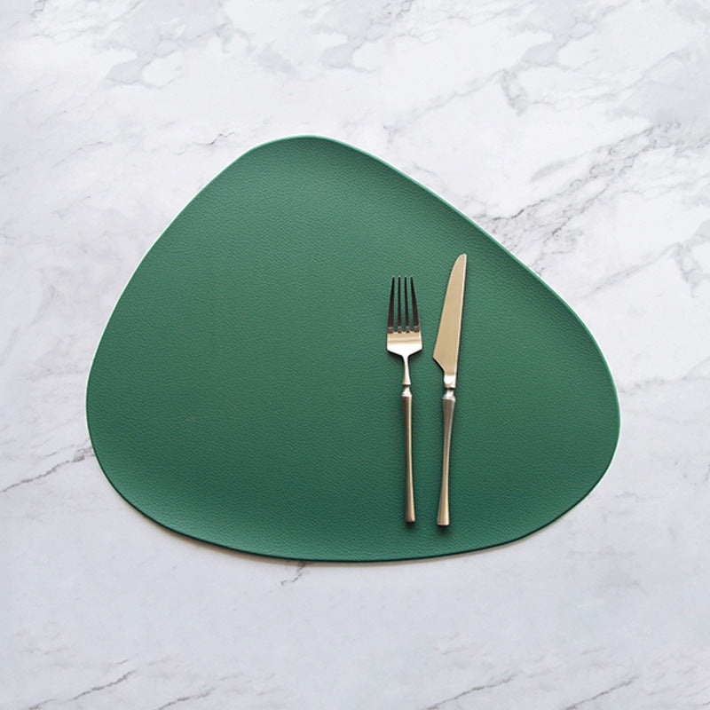 4 Pcs Green Nordic-Style PVC Leather Placemats Set of 4 – Waterproof, Heat-Resistant, and Oil-Proof Triangular Table Mats