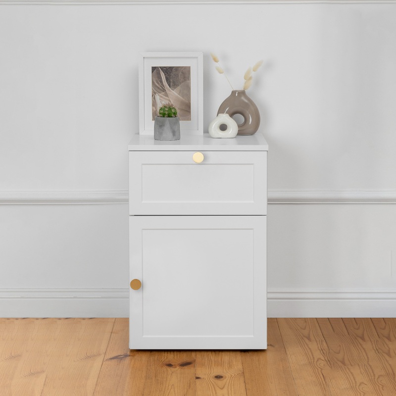 PORTO BEDSIDE TABLE – WHITE – HAMPTONS – ROUND BRASS