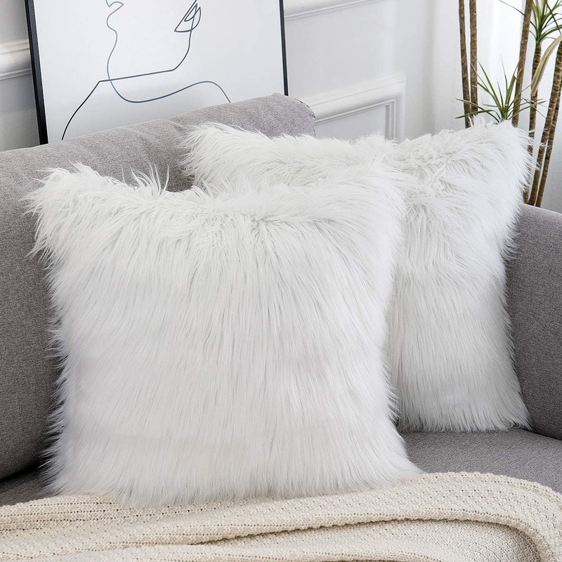White Luxurious Long Faux Fur Cushion Covers – Set of 2, 45x45cm Soft Plush Decorative Pillowcases for Sofa & Bed