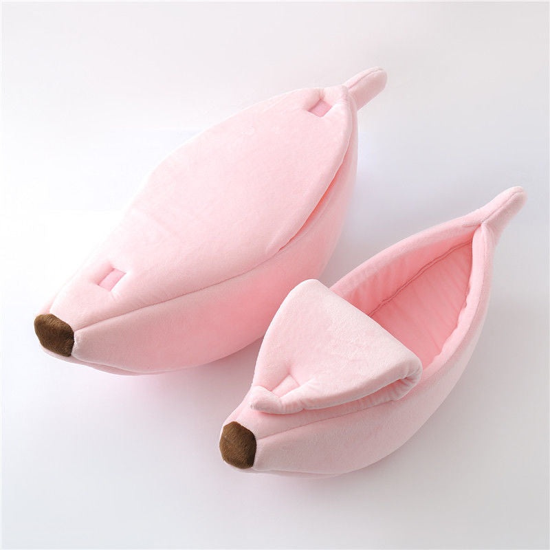 Pink Cozy Banana Peel Pet Bed – Plush & Warm Cave House for Cats & Small Dogs (Medium)