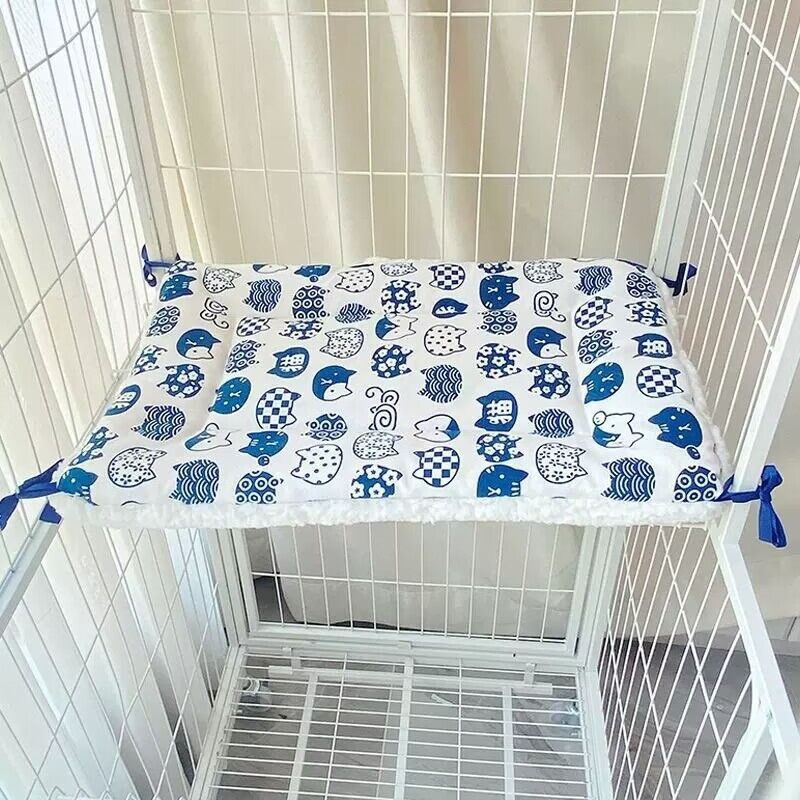 Tie-On Cat Cage Platform Pad – Blue cat pattern on white background (30x75cm)